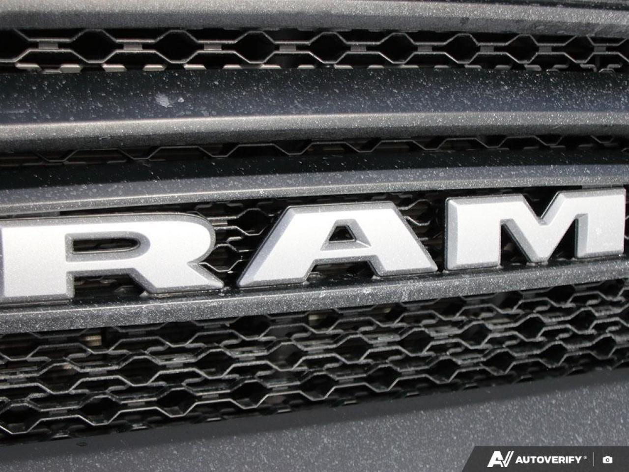 2023 RAM 1500 Classic WARLOCK 4X4 CREW CAB 5'7" BOX Photo