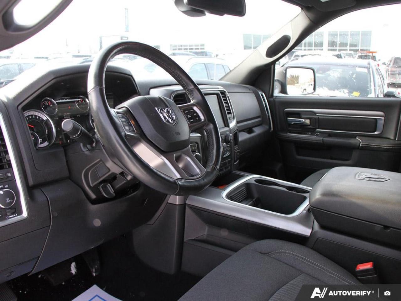 2023 RAM 1500 Classic WARLOCK 4X4 CREW CAB 5'7" BOX Photo