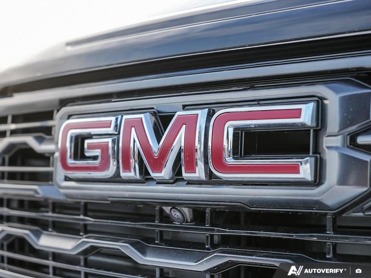 2026 GMC Acadia AWD AT4 Photo