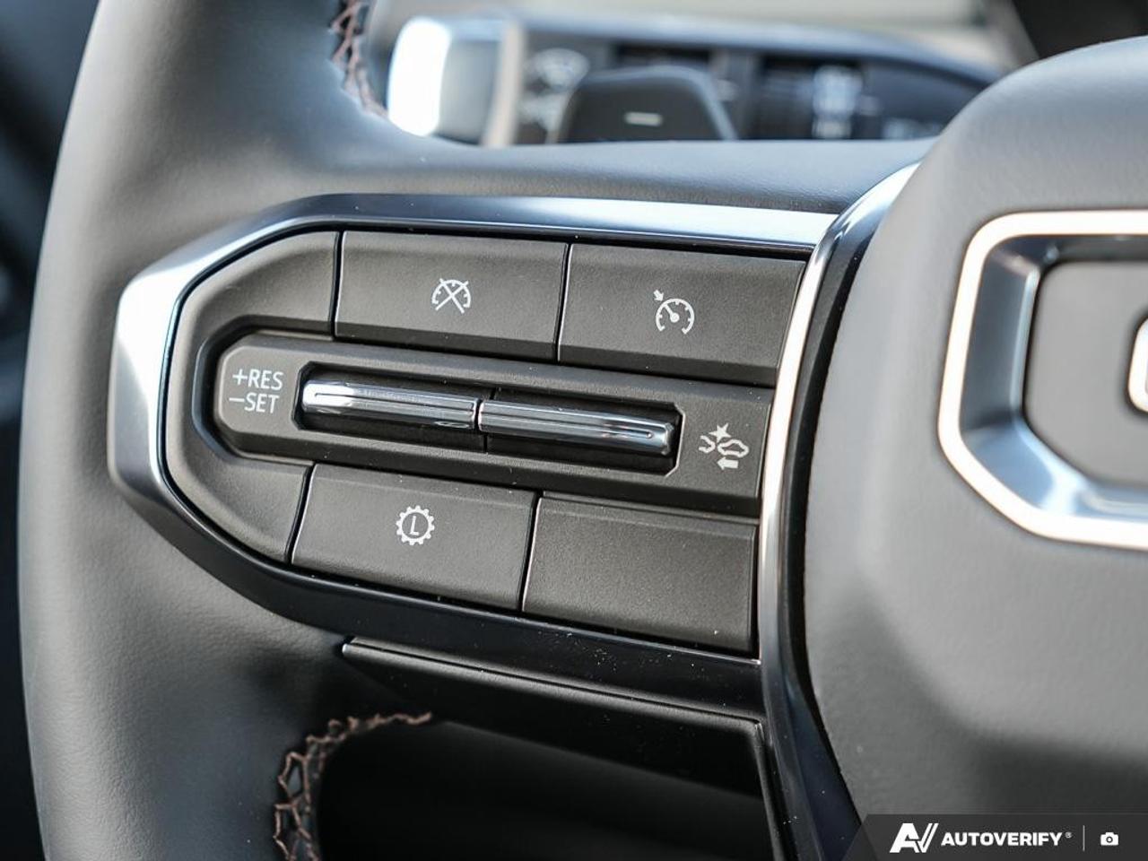2026 GMC Acadia AWD AT4 Photo