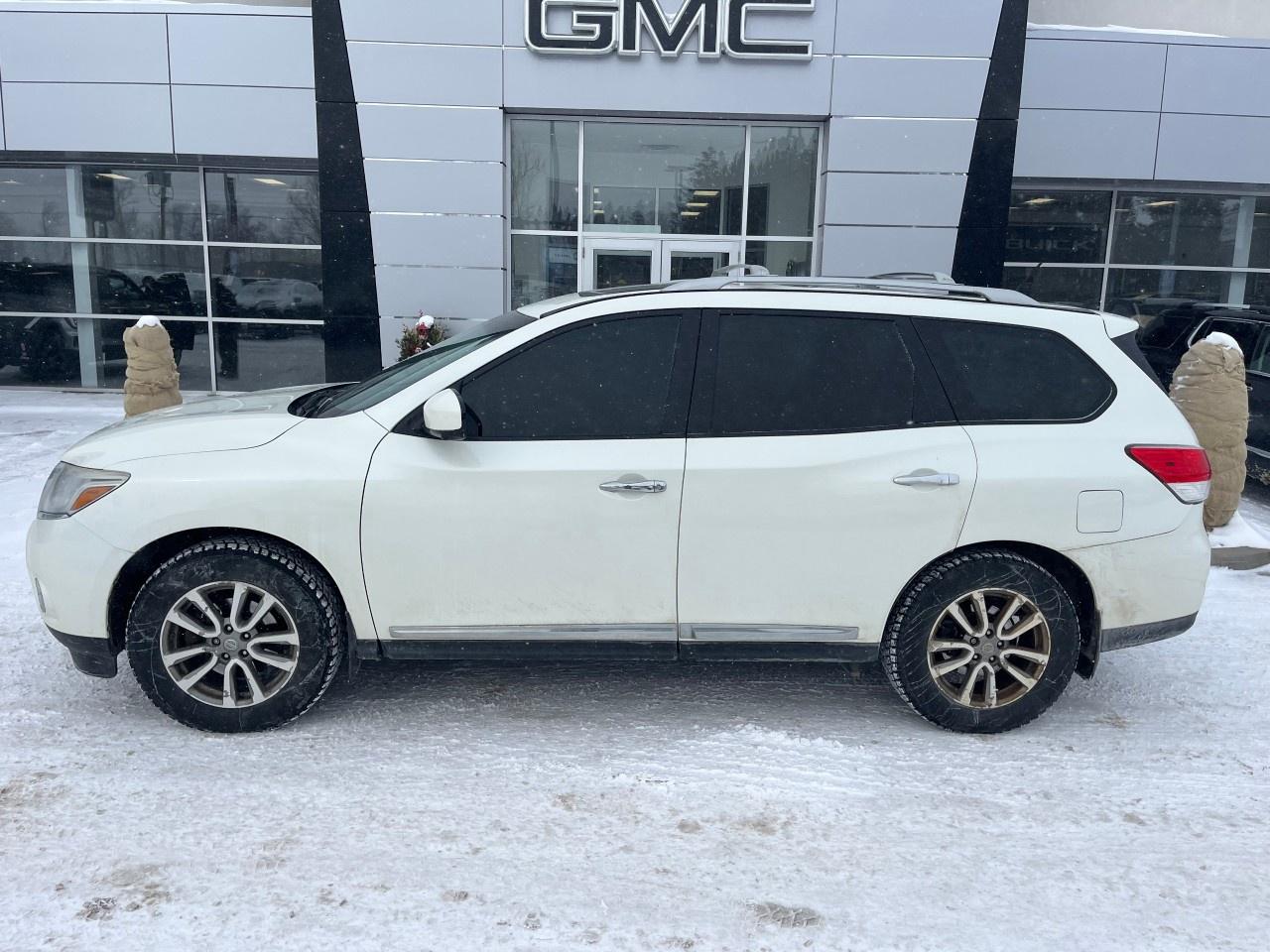 2016 Nissan Pathfinder 4WD 4DR SL Photo