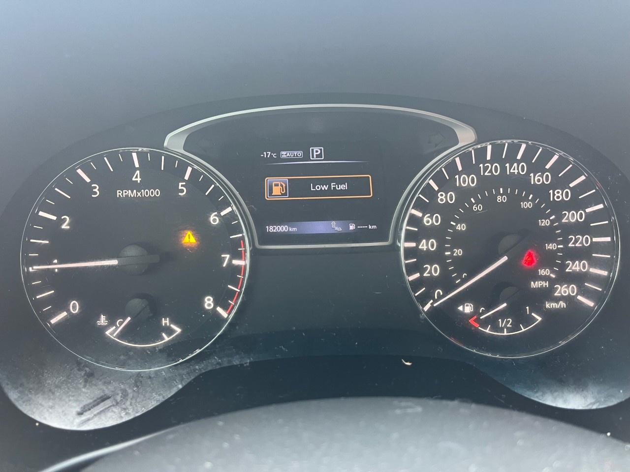 2016 Nissan Pathfinder 4WD 4DR SL Photo