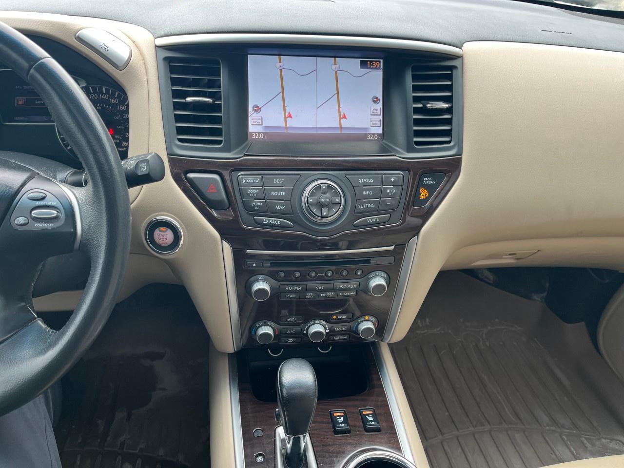 2016 Nissan Pathfinder 4WD 4DR SL Photo