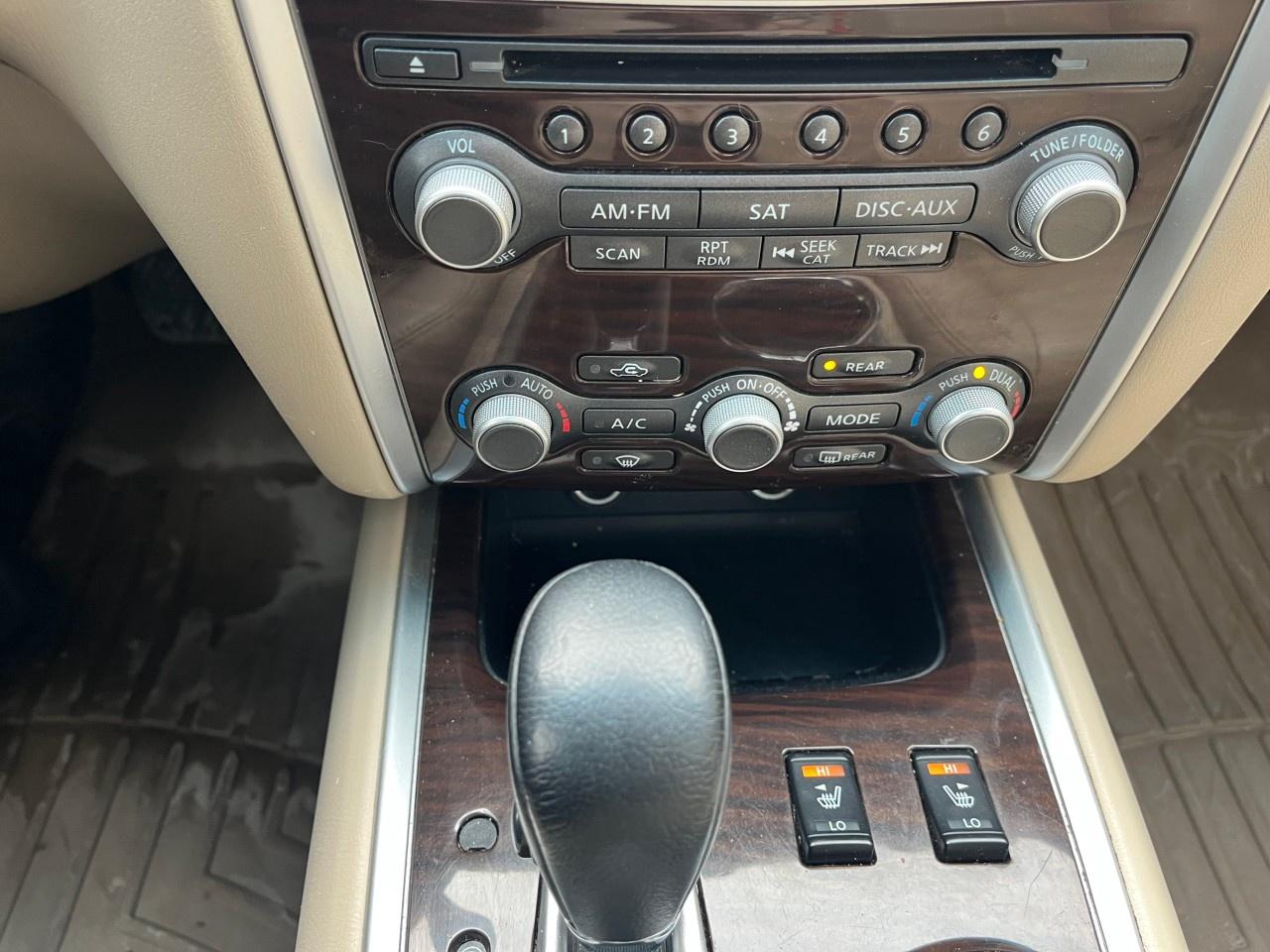 2016 Nissan Pathfinder 4WD 4DR SL Photo