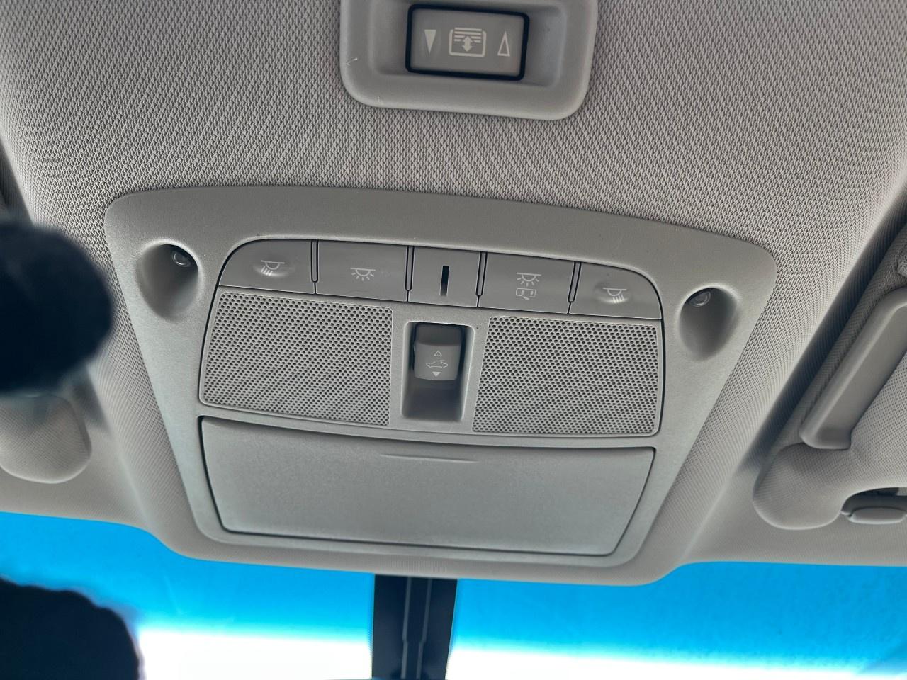 2016 Nissan Pathfinder 4WD 4DR SL Photo