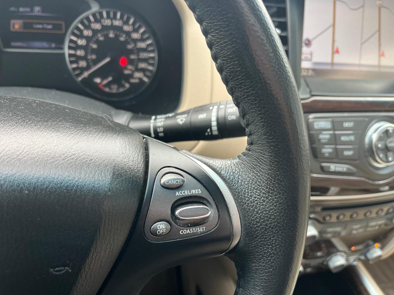 2016 Nissan Pathfinder 4WD 4DR SL Photo