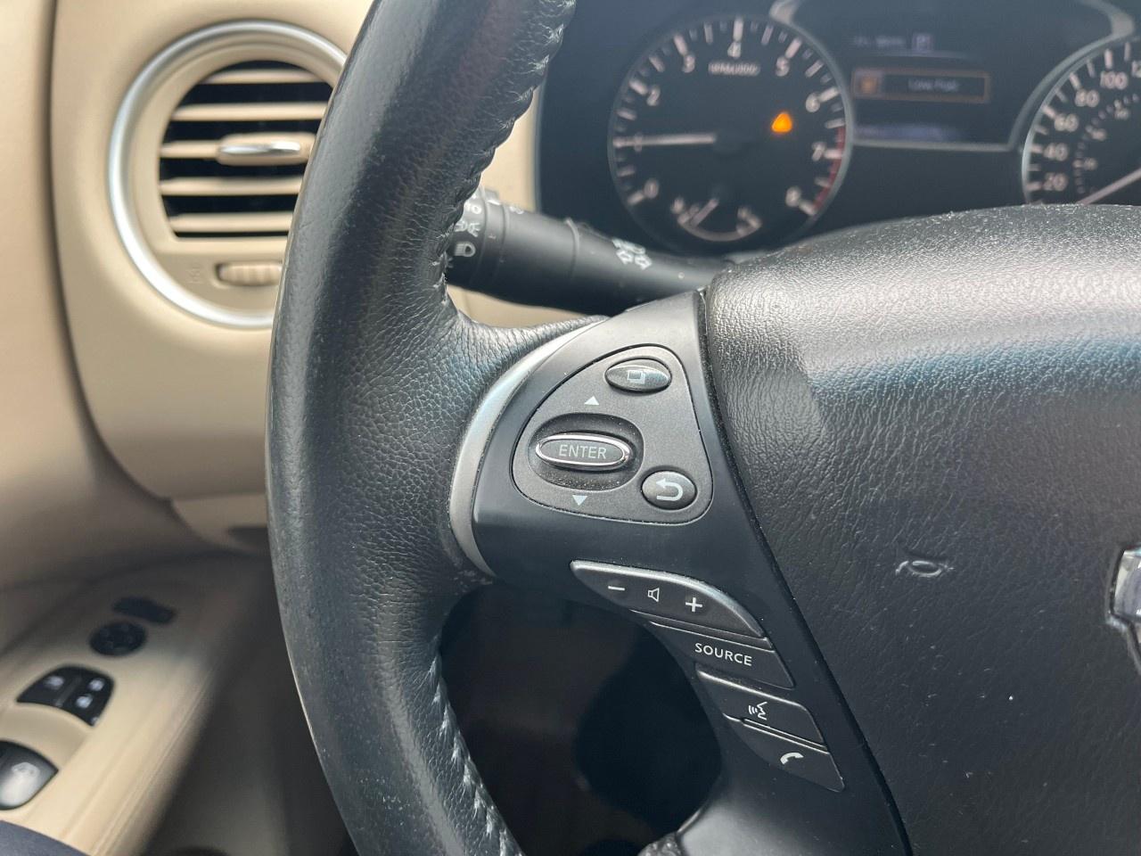 2016 Nissan Pathfinder 4WD 4DR SL Photo