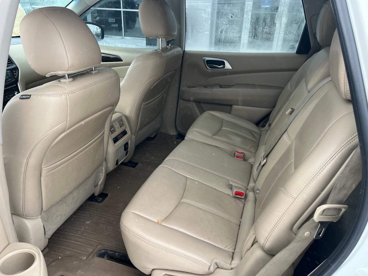 2016 Nissan Pathfinder 4WD 4DR SL Photo