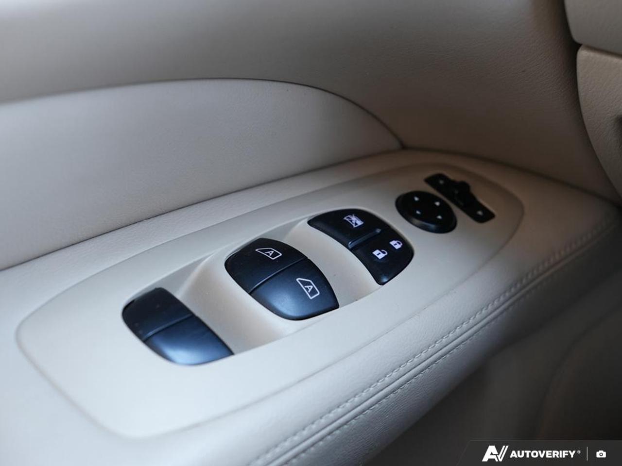 2016 Nissan Pathfinder 4WD 4dr S Photo