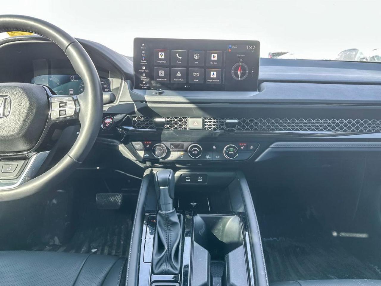 2025 Honda Accord Hybrid TOURING Photo