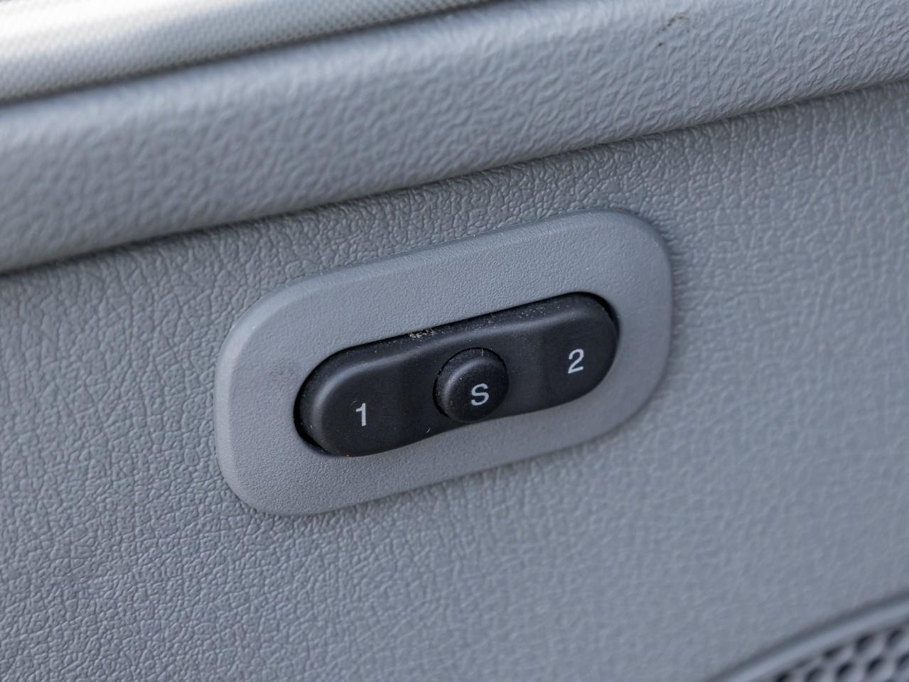 2005 Jeep Grand Cherokee Laredo 4dr 4x4 Photo