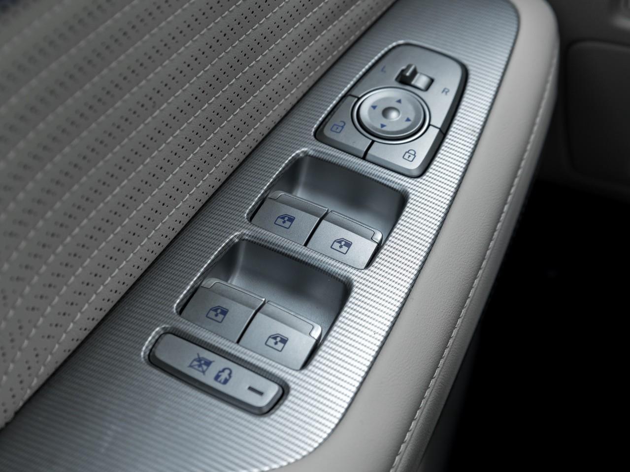 2025 Hyundai PALISADE Ultimate Calligraphy Night 4dr All-Wheel Drive Photo