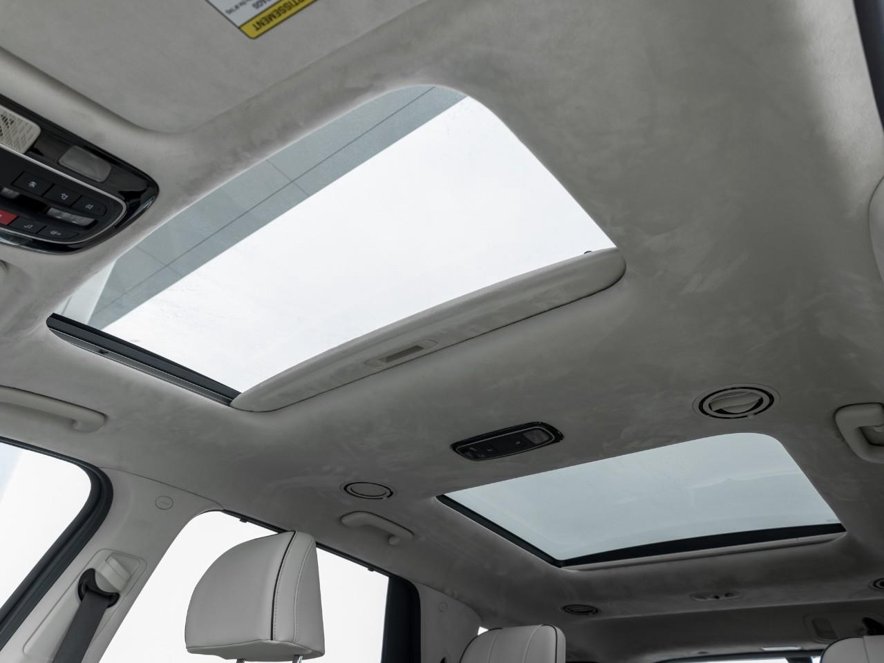 2025 Hyundai PALISADE Ultimate Calligraphy Night 4dr All-Wheel Drive Photo