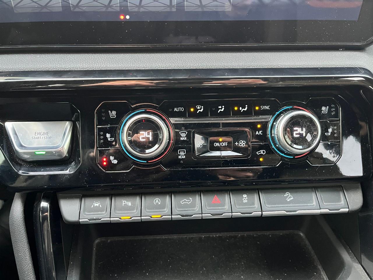 2025 GMC Sierra 1500 Crew Cab Short Box 4-Wheel Drive AT4 Photo