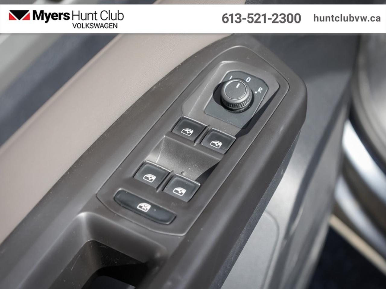 2023 Volkswagen Atlas Cross Sport Trendline 2.0 TSI Photo