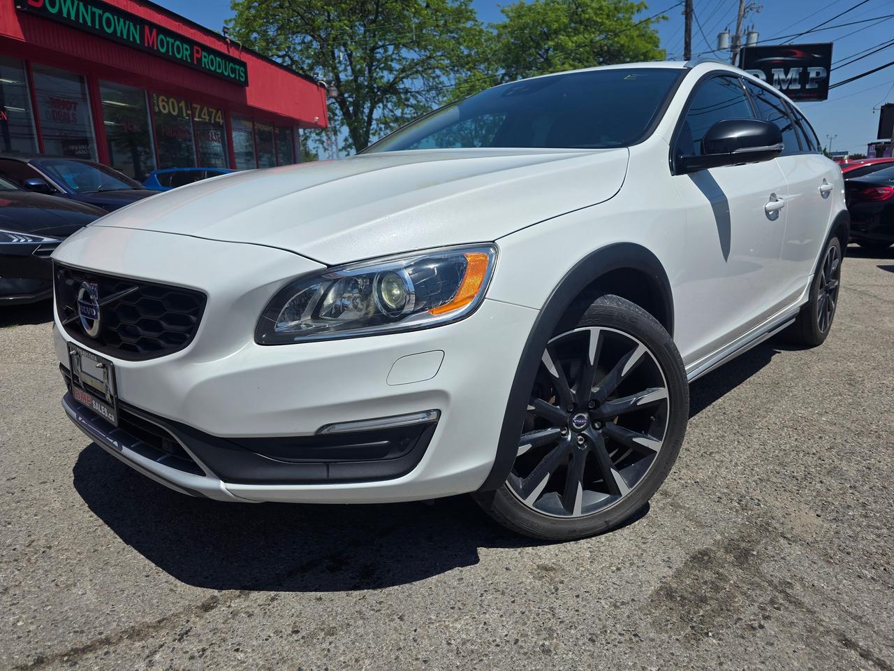 2018 Volvo V60 Cross Country T5 AWD Premier Photo