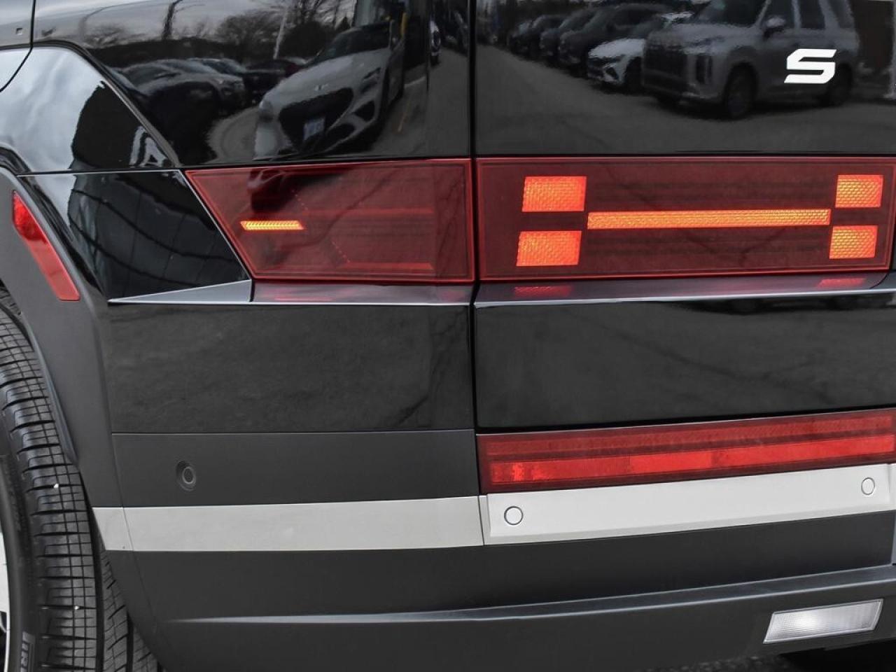 2025 Hyundai Santa Fe LUXURY AWD Photo