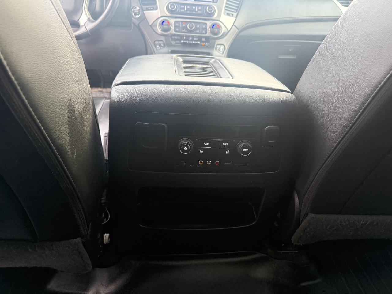 2016 Chevrolet Suburban *** 3 YEAR WARRANTY INCLUDED *** Photo