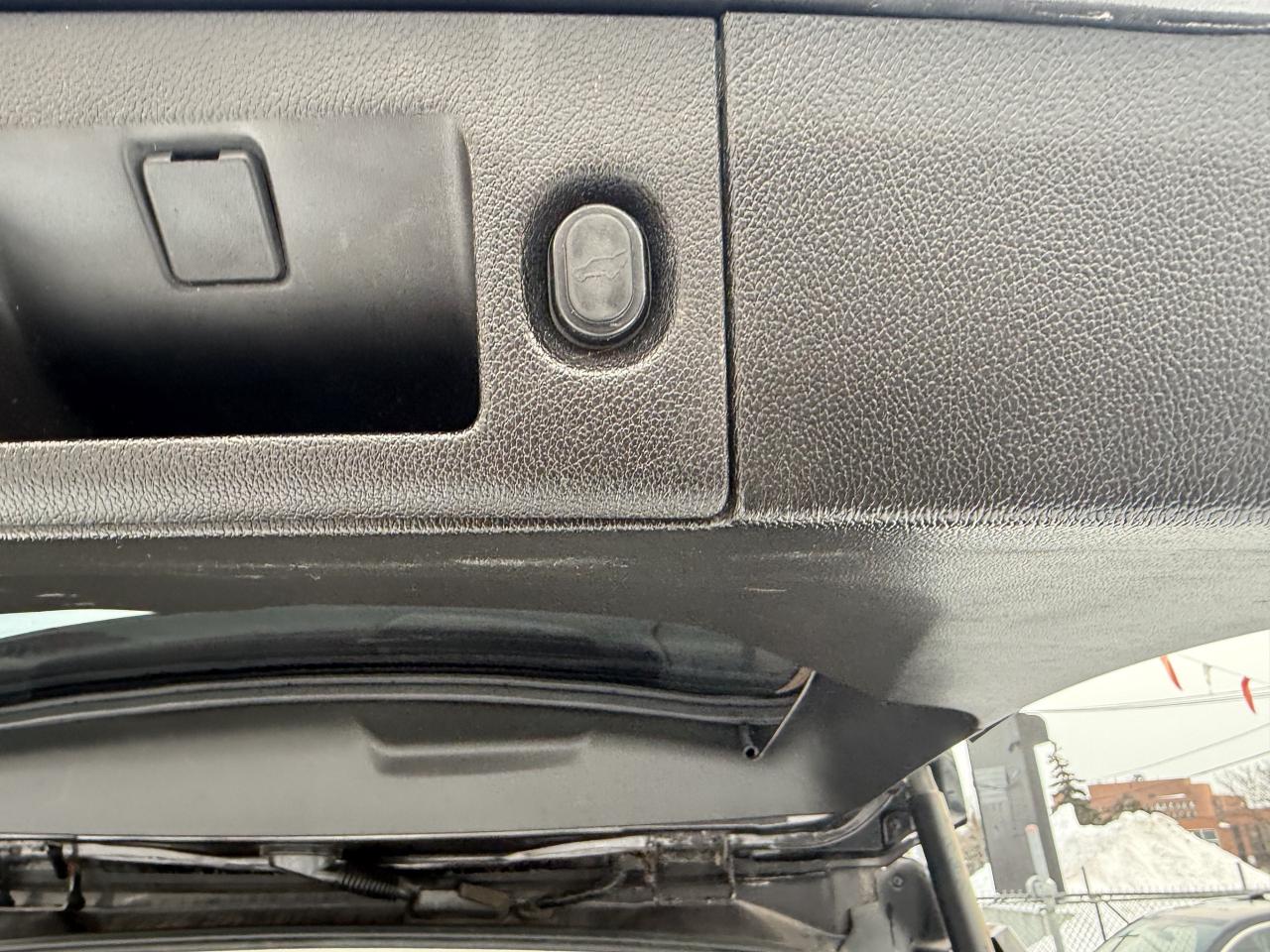 2016 Chevrolet Suburban *** 3 YEAR WARRANTY INCLUDED *** Photo