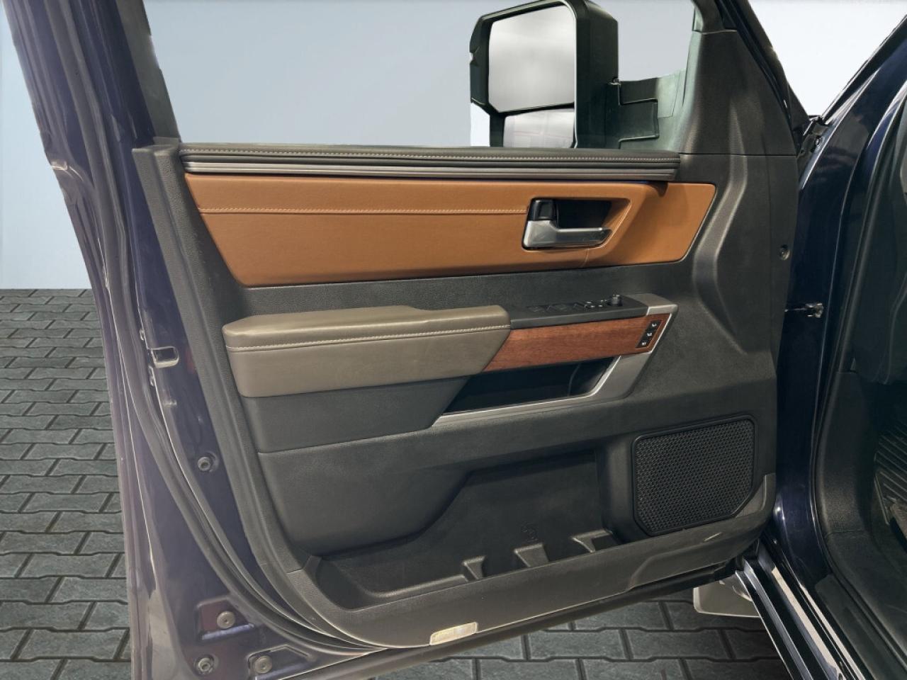 2024 Toyota Tundra Platinum 4x4 CrewMax/No accidents/ Clean title/ To Photo