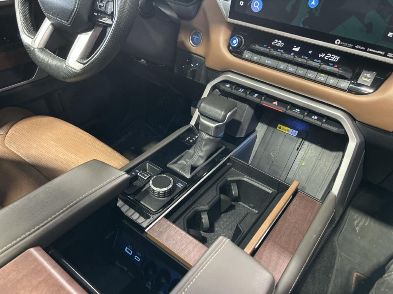 2024 Toyota Tundra Platinum 4x4 CrewMax/No accidents/ Clean title/ To Photo