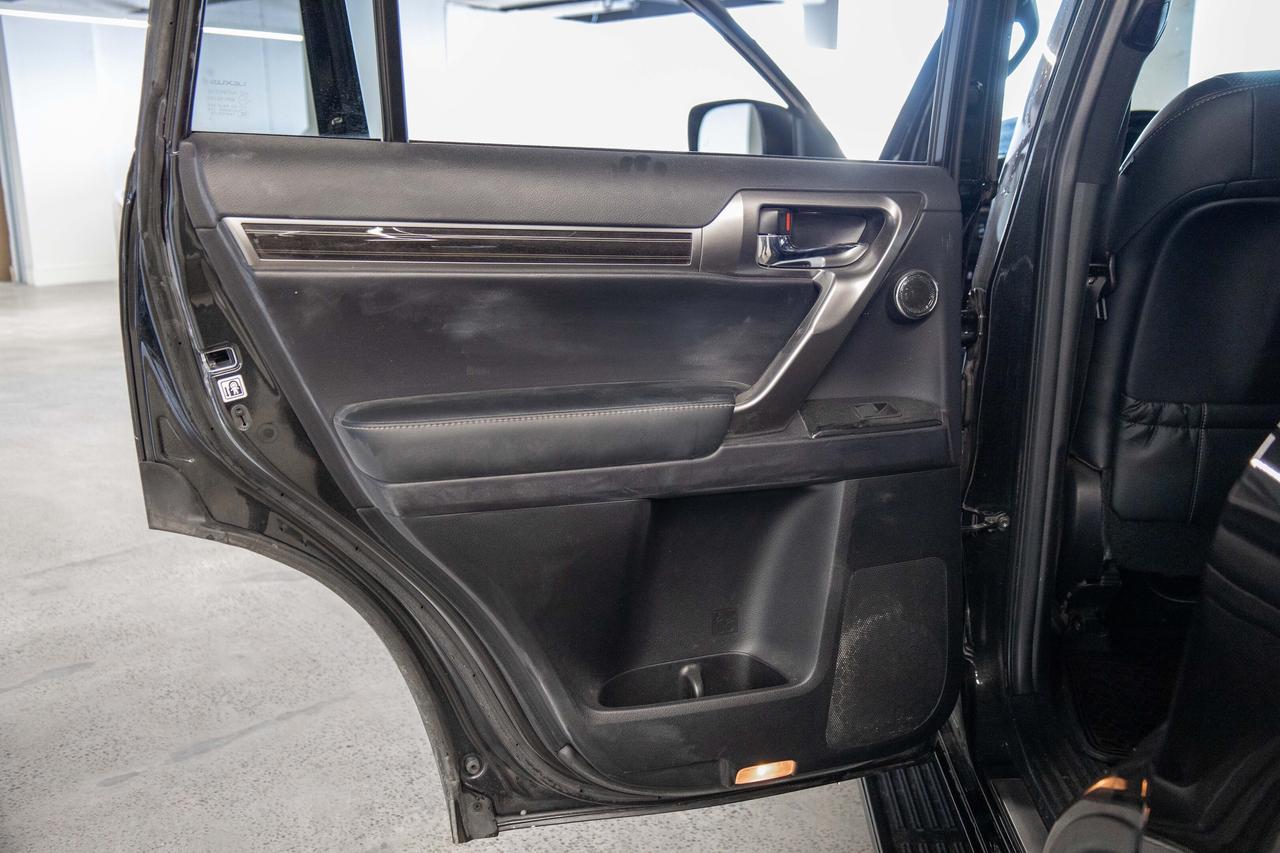 2023 Lexus GX 460 Executive New Brakes New Tires Safety Certifi Photo