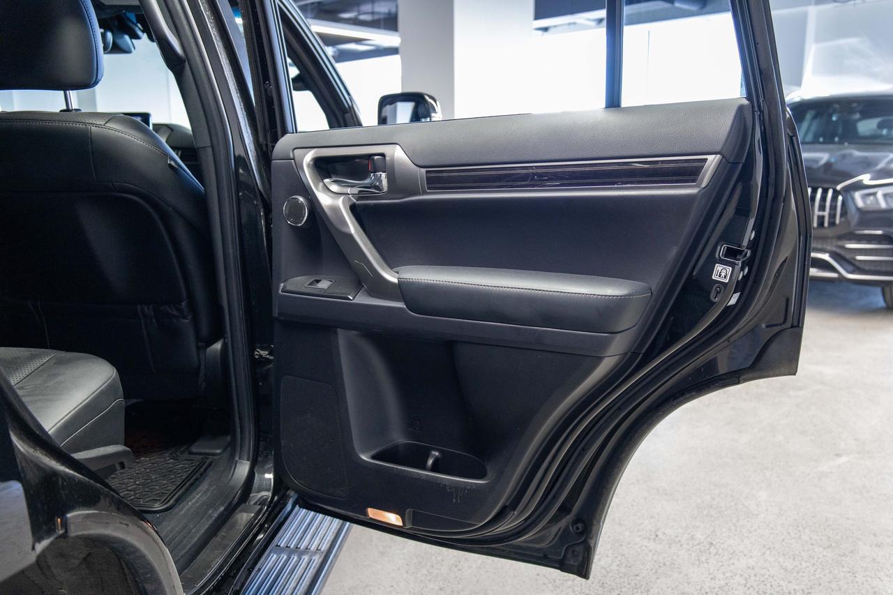 2023 Lexus GX 460 Executive New Brakes New Tires Safety Certifi Photo