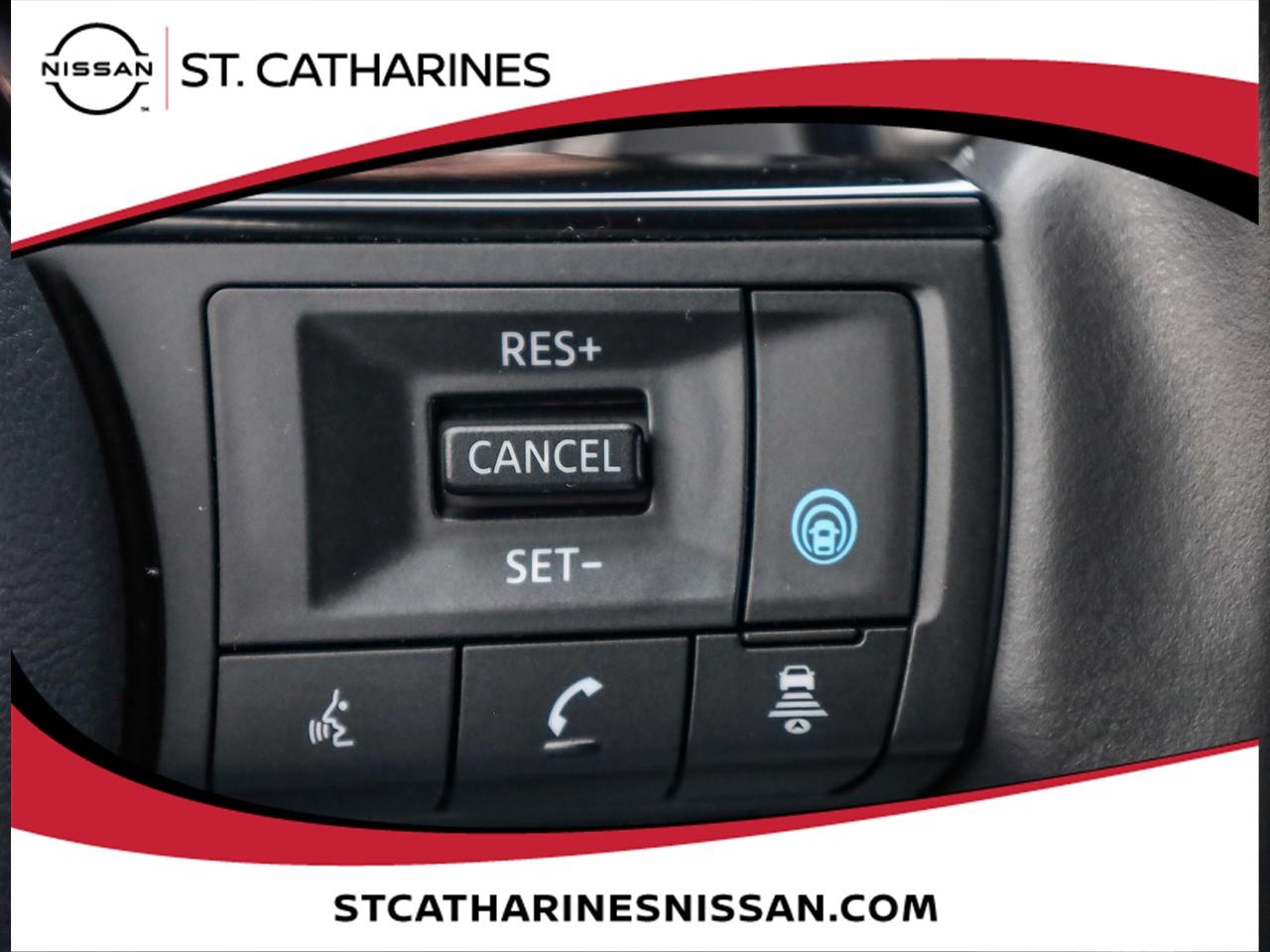 2023 Nissan Rogue SV MOONROOF Photo