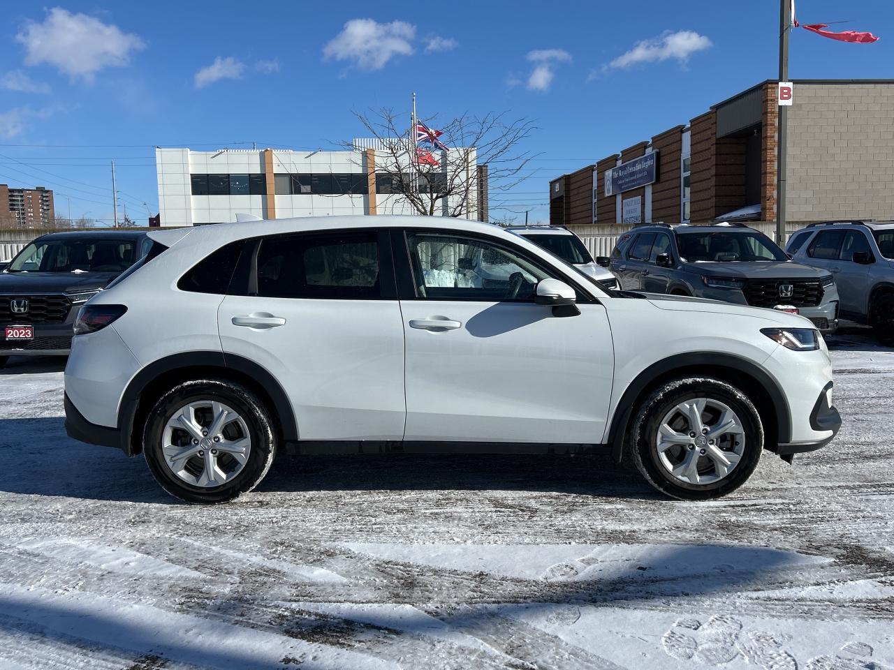 2024 Honda HR-V LX-B FWD CarPlay Honda Sensing Heated Seats Photo