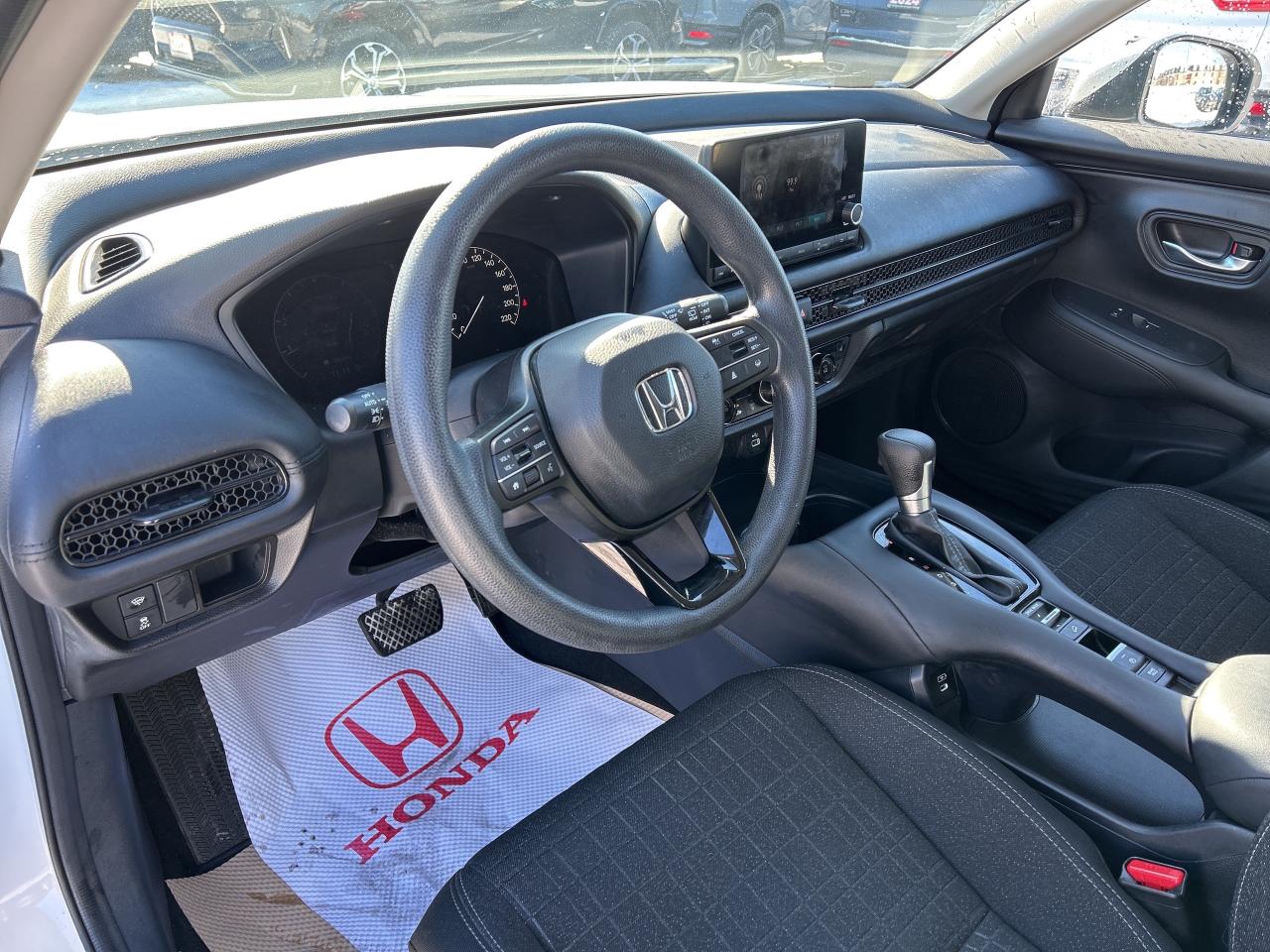 2024 Honda HR-V LX-B FWD CarPlay Honda Sensing Heated Seats Photo