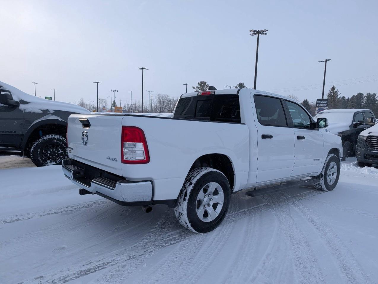 2023 RAM 1500 Big Horn NO ACCIDENTS / LOCAL TRADE Photo