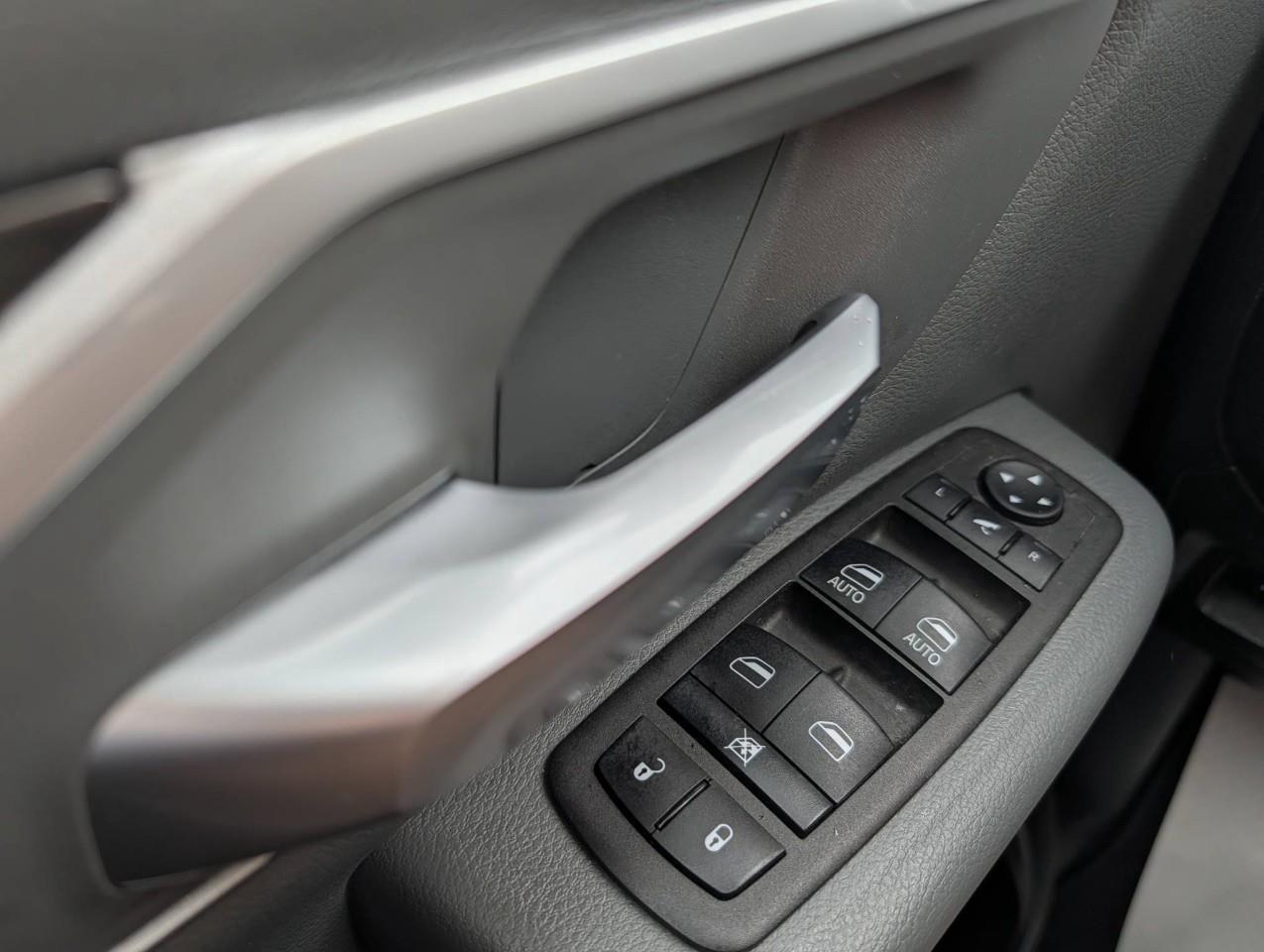 2023 RAM 1500 Big Horn NO ACCIDENTS / LOCAL TRADE Photo