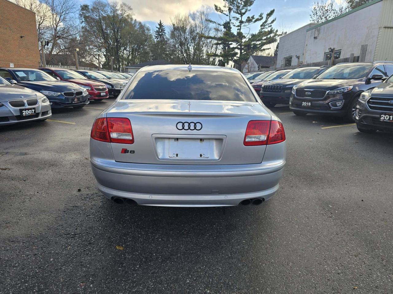 2007 Audi S8 4DR SDN Photo4