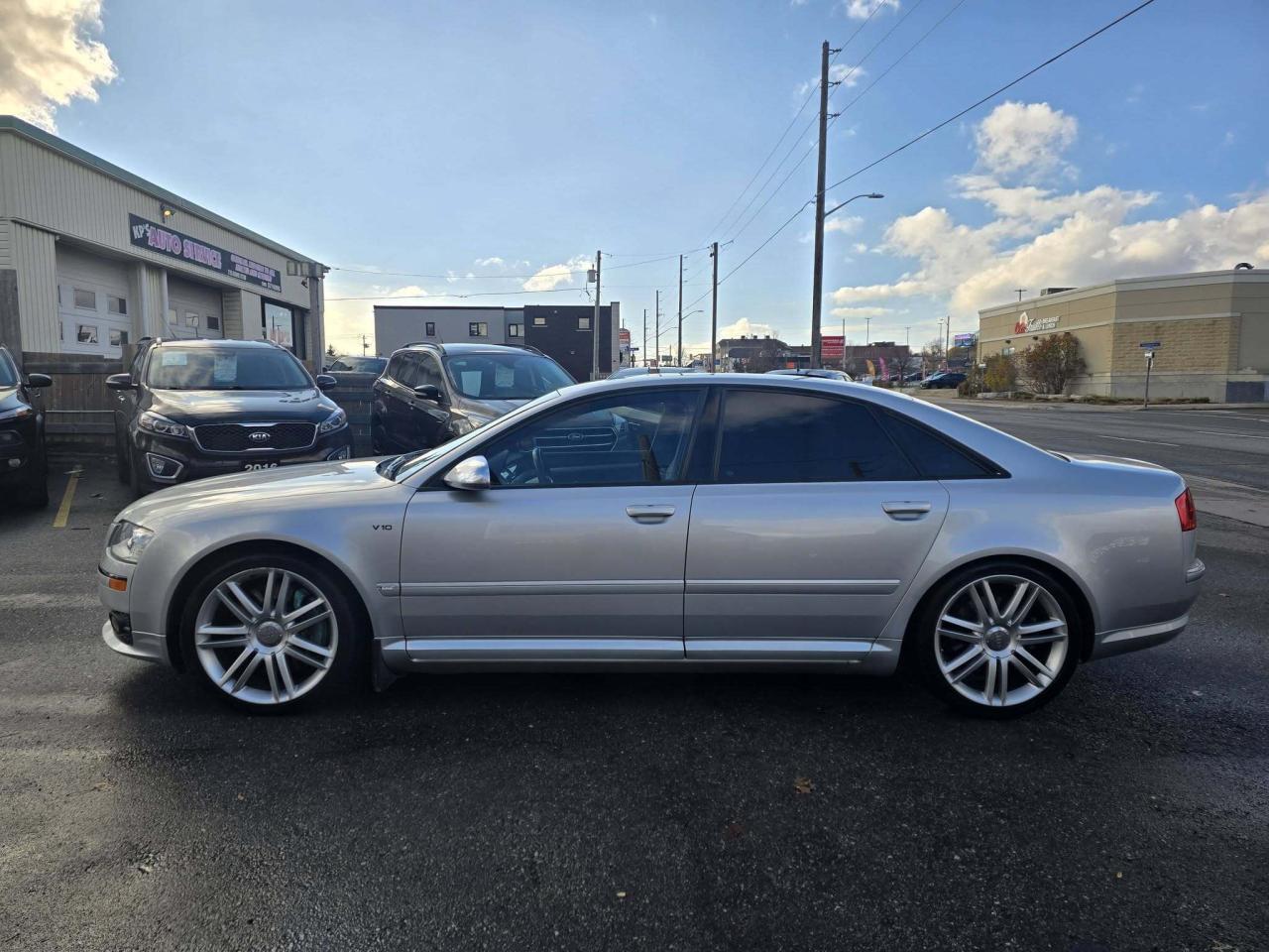 2007 Audi S8 4DR SDN Photo