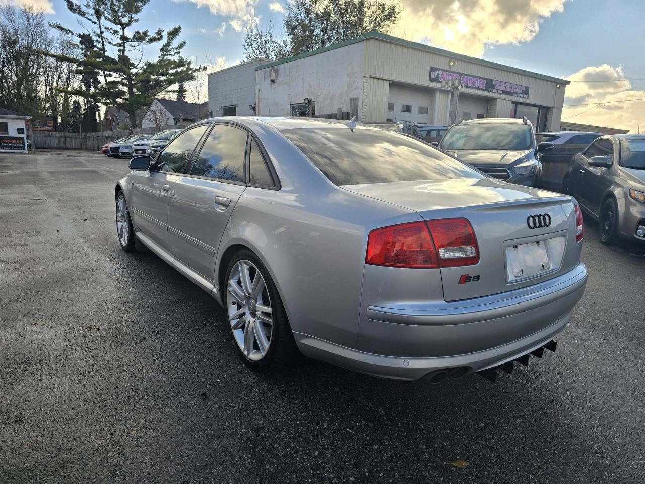 2007 Audi S8 4DR SDN Photo
