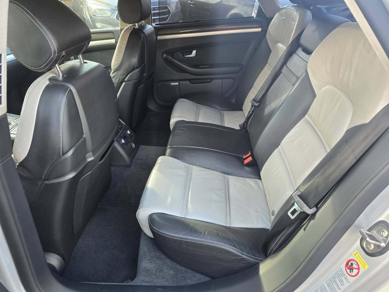 2007 Audi S8 4DR SDN Photo