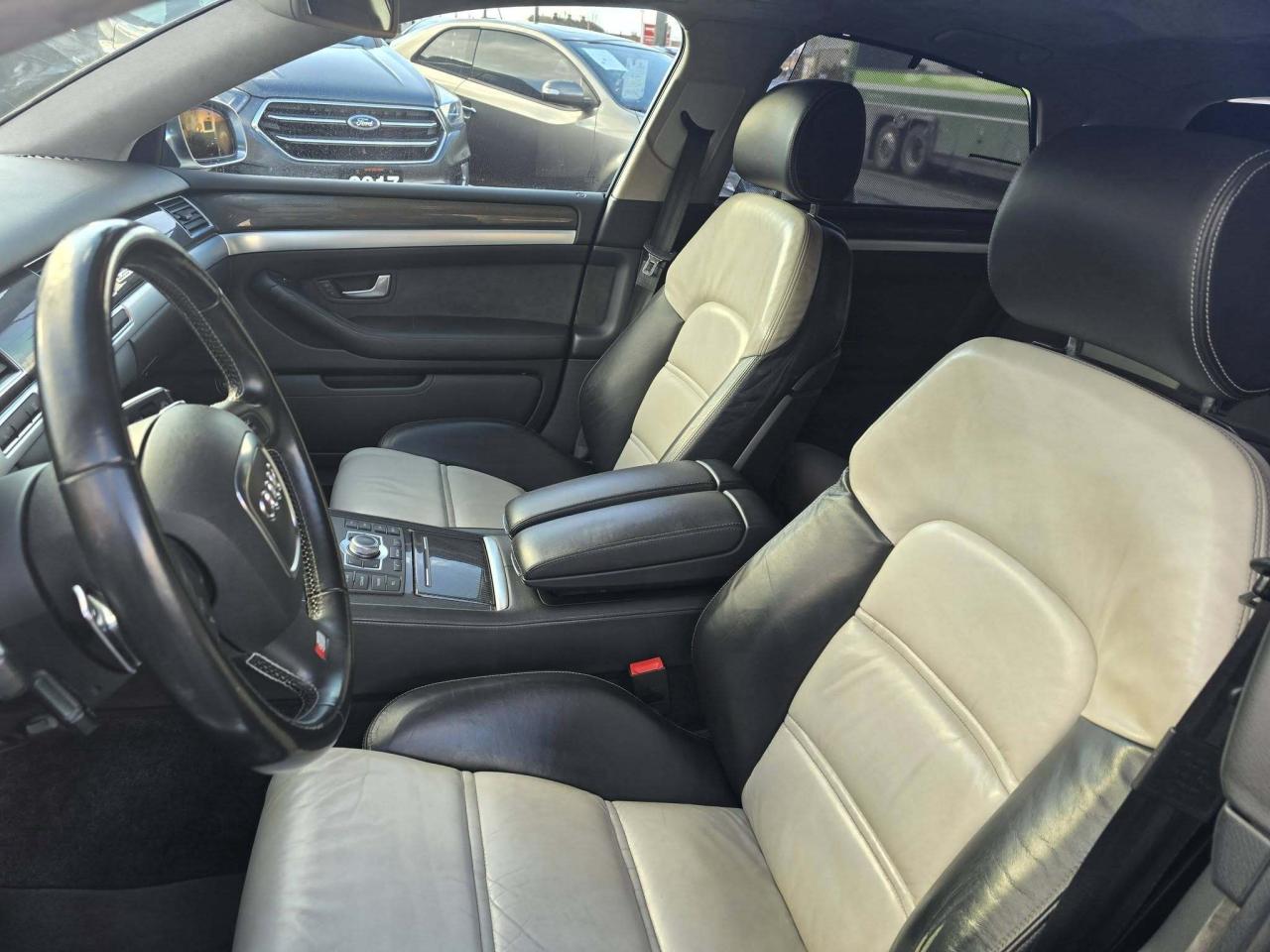 2007 Audi S8 4DR SDN Photo