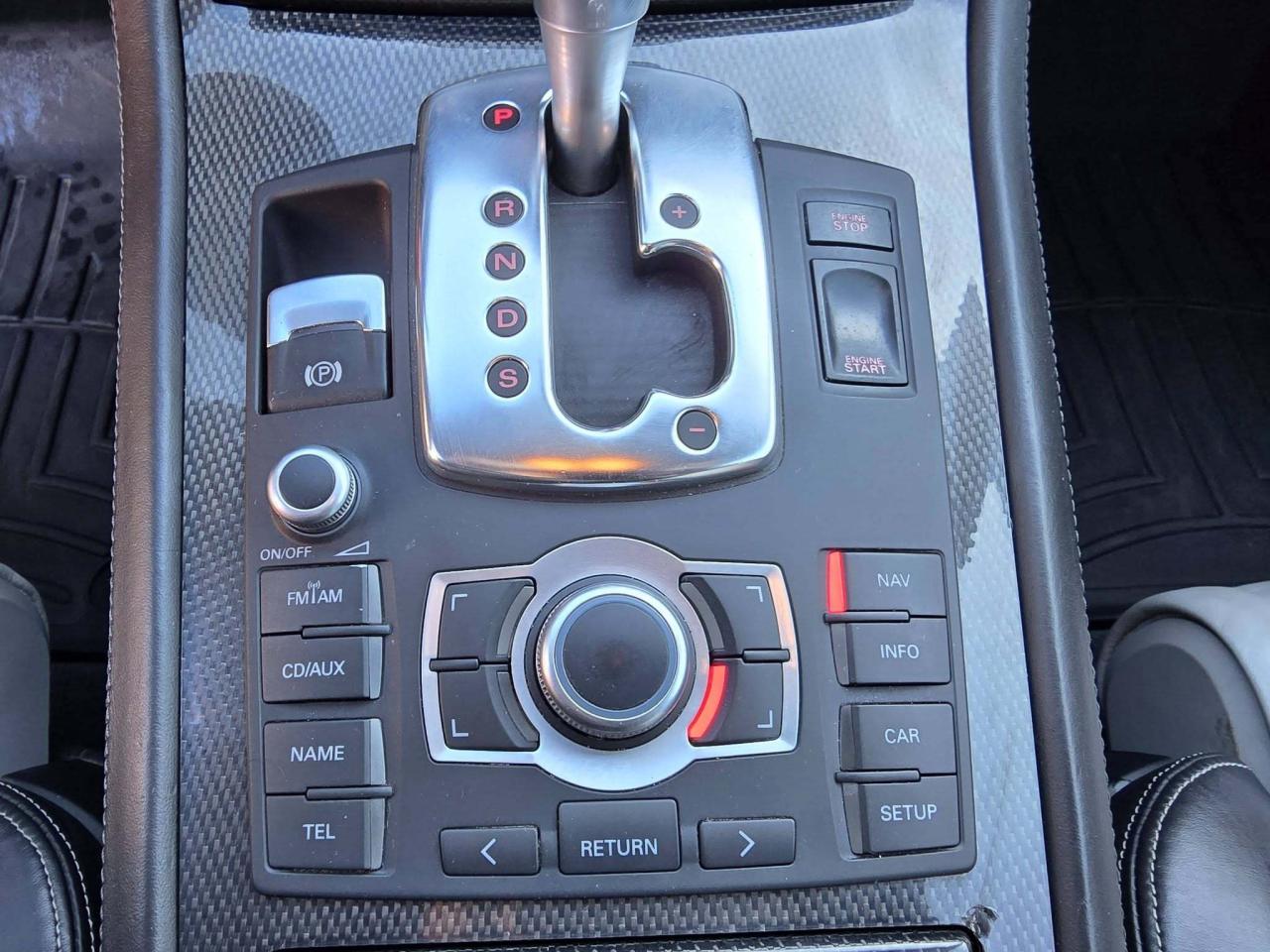 2007 Audi S8 4DR SDN Photo