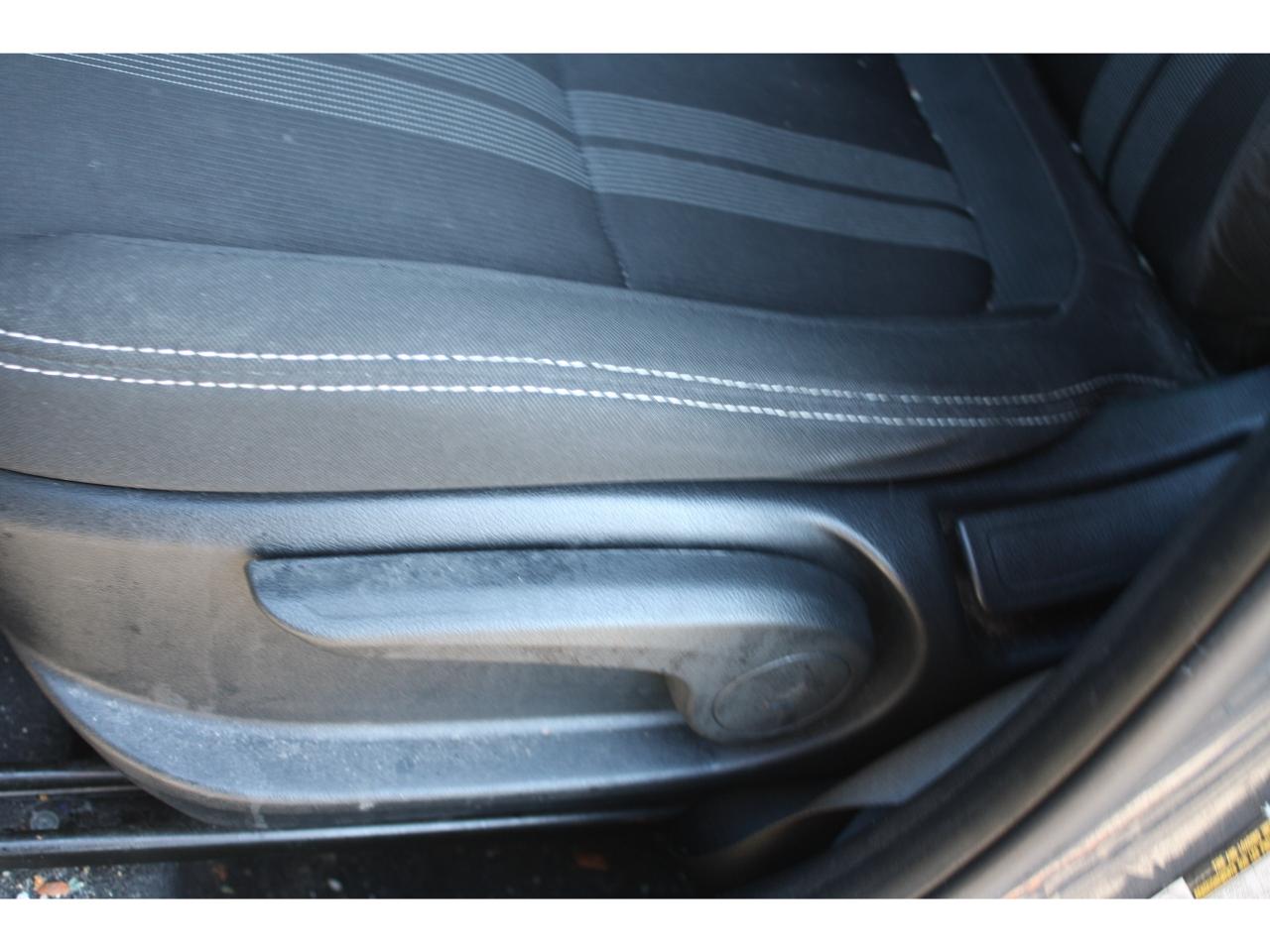 2023 Hyundai Venue Preferred IVT w-Two-Tone Photo