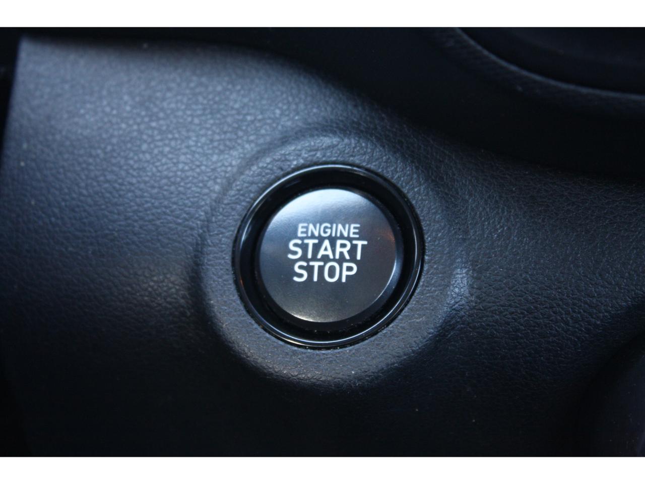 2023 Hyundai Venue Preferred IVT w-Two-Tone Photo