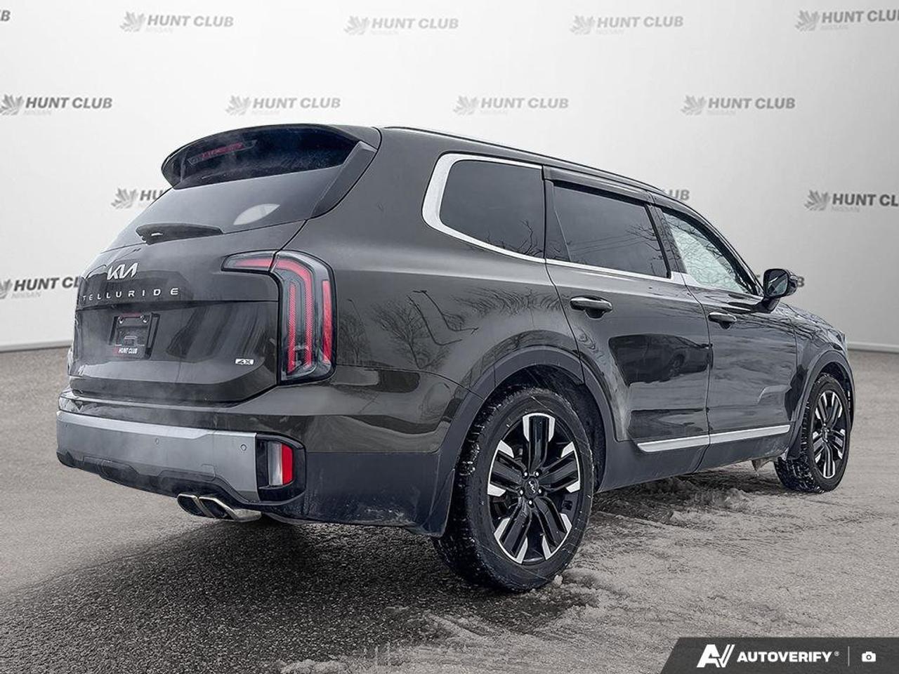 2023 Kia Telluride SX   7 Passenger   Captain's Chairs   Navigation Photo