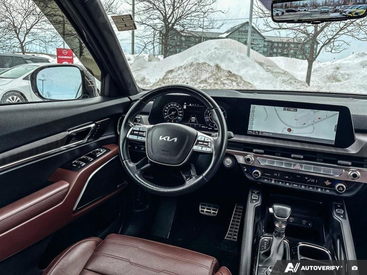 2023 Kia Telluride SX   7 Passenger   Captain's Chairs   Navigation Photo