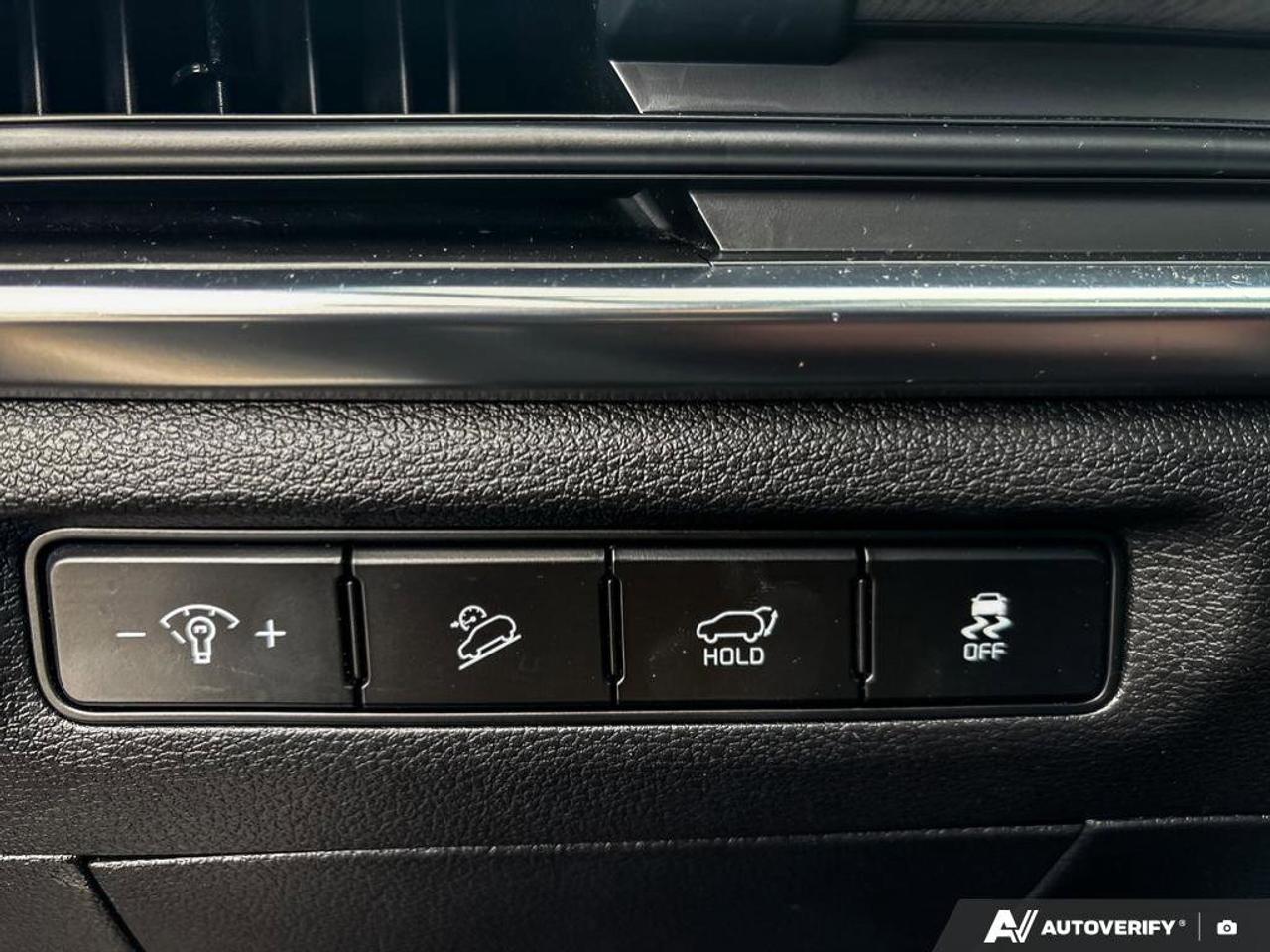 2023 Kia Telluride SX   7 Passenger   Captain's Chairs   Navigation Photo