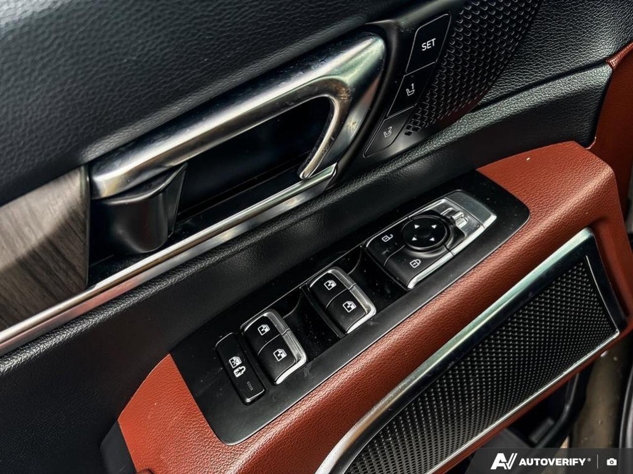 2023 Kia Telluride SX   7 Passenger   Captain's Chairs   Navigation Photo