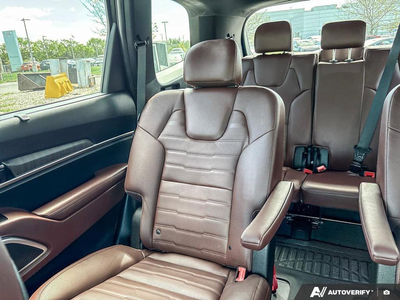 2023 Kia Telluride SX   7 Passenger   Captain's Chairs   Navigation Photo