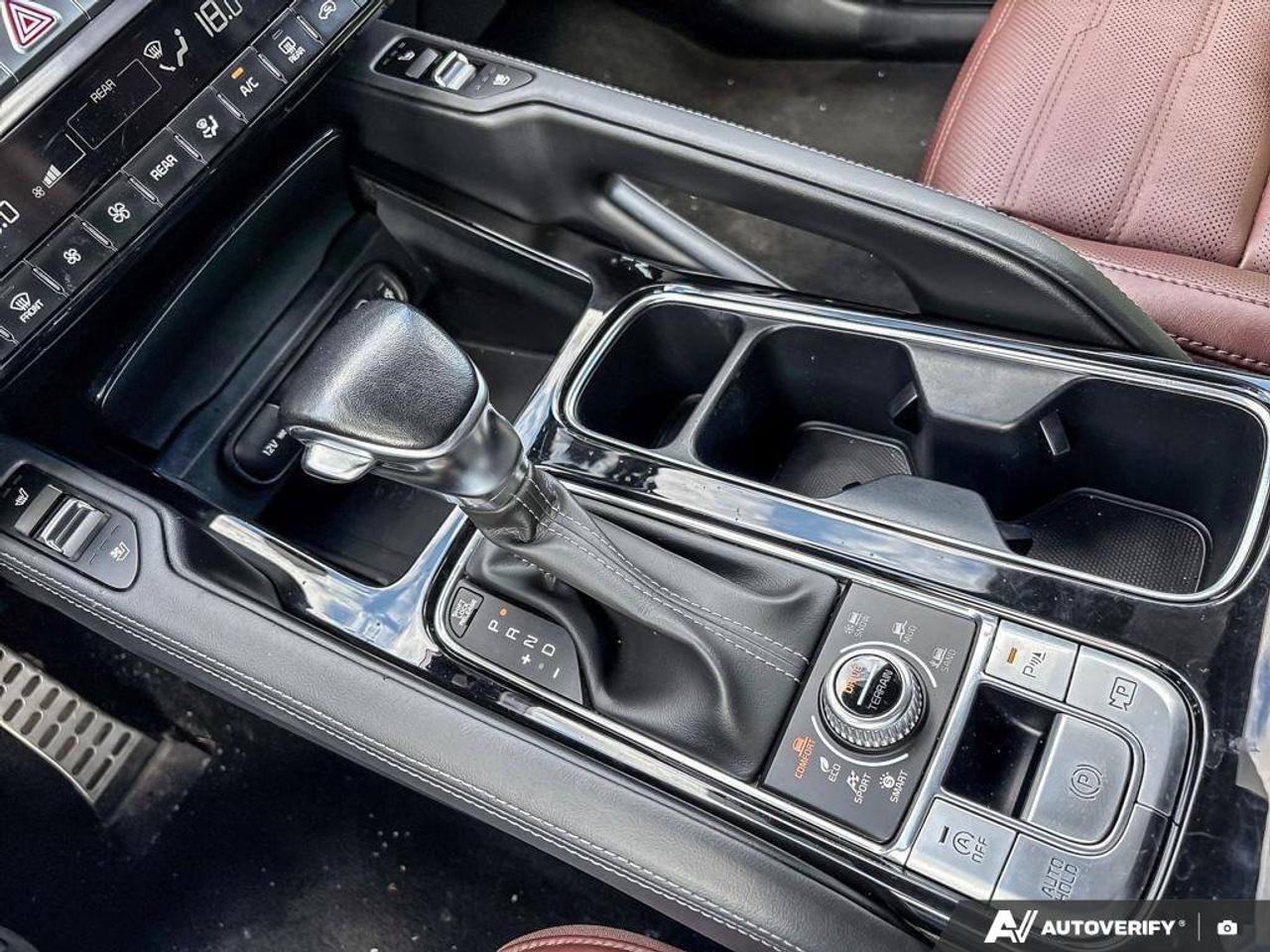 2023 Kia Telluride SX   7 Passenger   Captain's Chairs   Navigation Photo