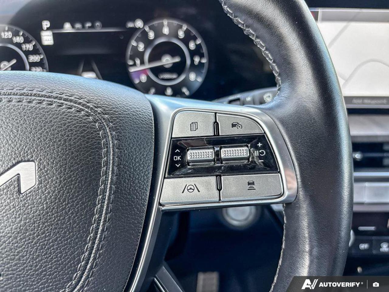 2023 Kia Telluride SX   7 Passenger   Captain's Chairs   Navigation Photo