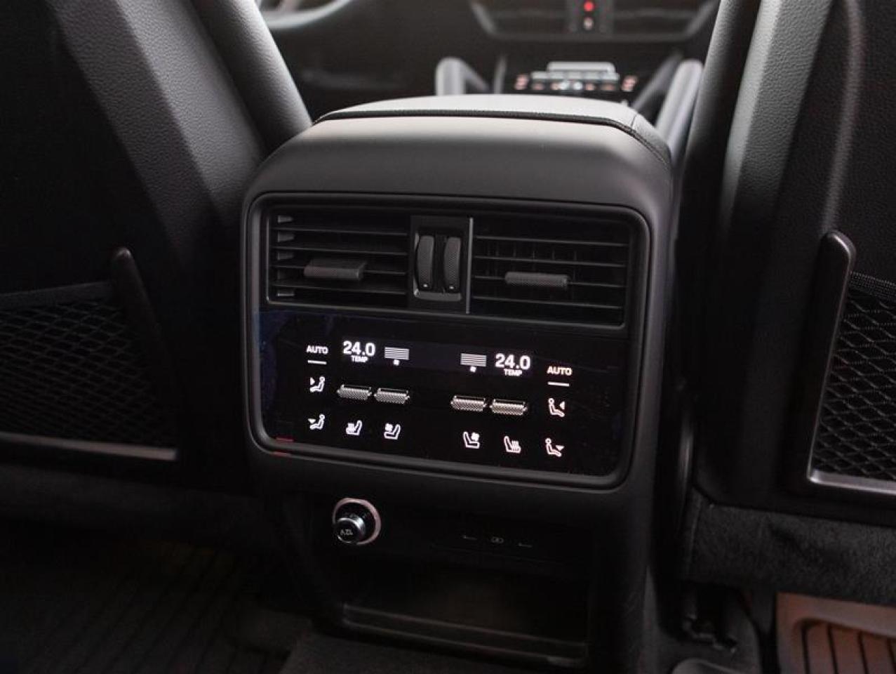 2024 Porsche Cayenne S e-Hybrid AWD Photo