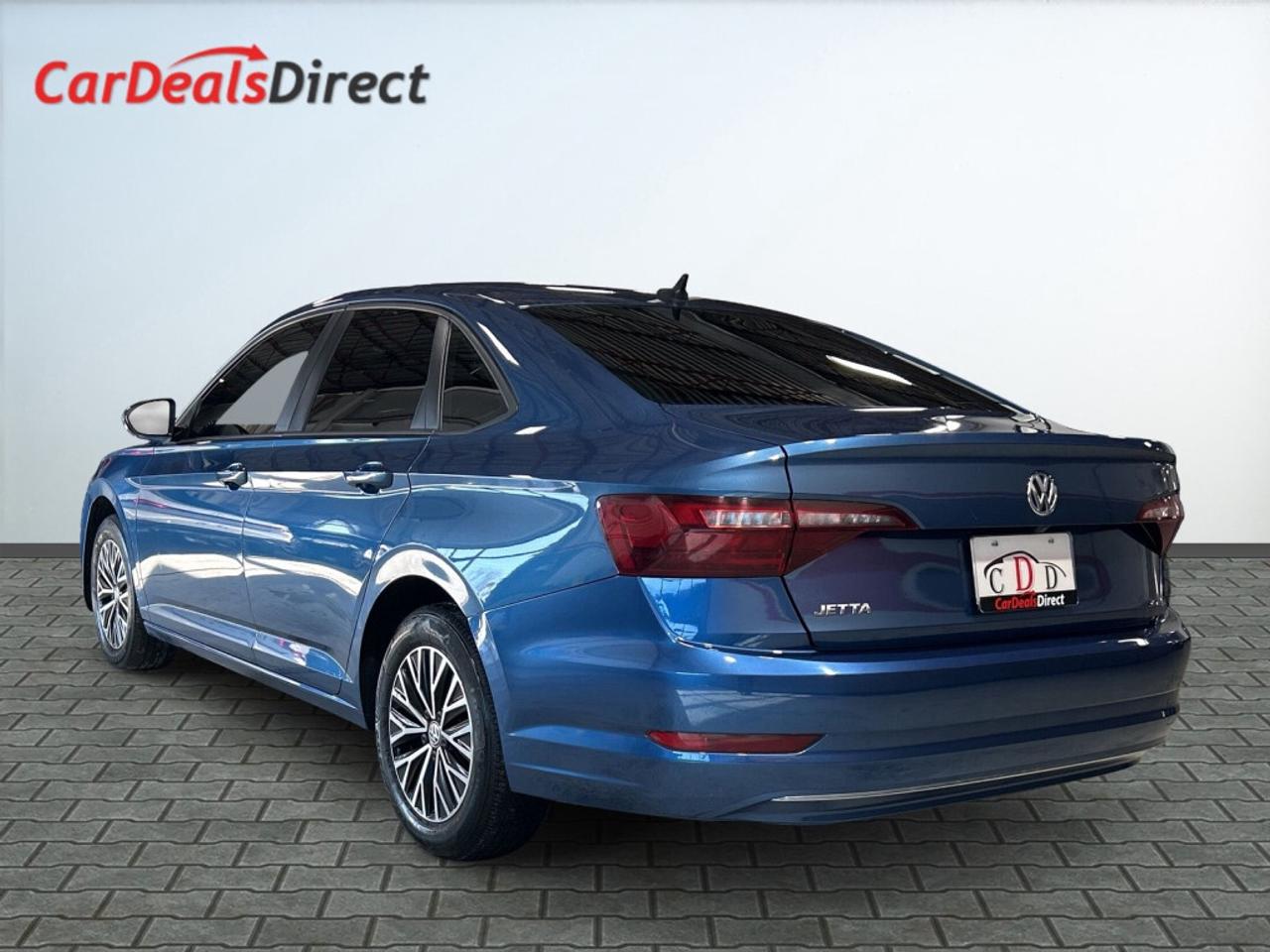 2021 Volkswagen Jetta Highline / NAV / Sunroof / Leather / CarPlay / Cle Photo4