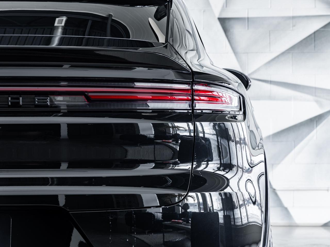 2025 Porsche Cayenne Turbo GT Coupe AWD Photo